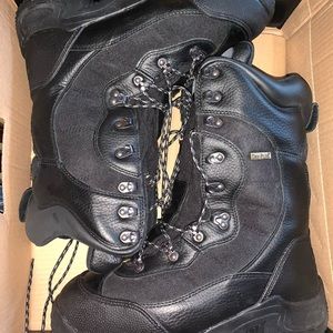 Cabela’s black men boot size 11 D waterproof NEW